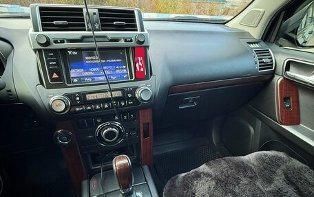 Toyota Land Cruiser Prado 150 рестайлинг 2, 2016 год, 3 850 000 рублей, 1 фотография