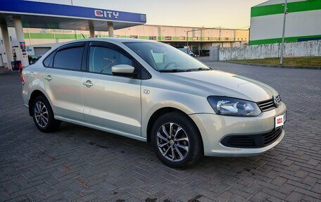 Volkswagen Polo VI (EU Market), 2013 год, 700 000 рублей, 4 фотография