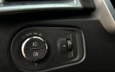 Cadillac SRX II рестайлинг, 2010 год, 900 000 рублей, 12 фотография