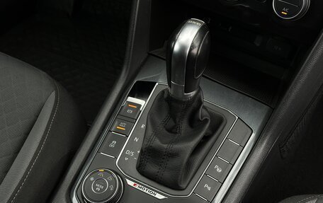 Volkswagen Tiguan II, 2017 год, 2 595 000 рублей, 29 фотография