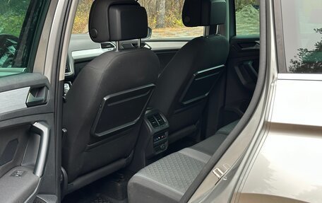 Volkswagen Tiguan II, 2017 год, 2 595 000 рублей, 34 фотография