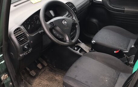 Opel Zafira A рестайлинг, 2000 год, 250 000 рублей, 16 фотография