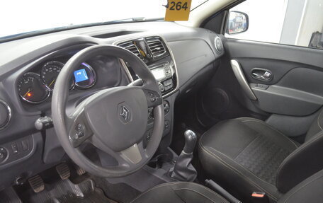 Renault Logan II, 2016 год, 650 000 рублей, 11 фотография