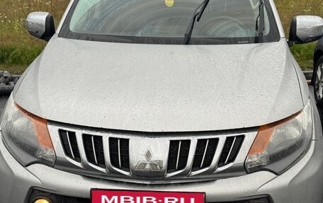 Mitsubishi L200 IV рестайлинг, 2015 год, 1 280 000 рублей, 1 фотография