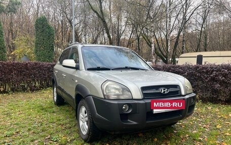 Hyundai Tucson III, 2006 год, 795 000 рублей, 2 фотография