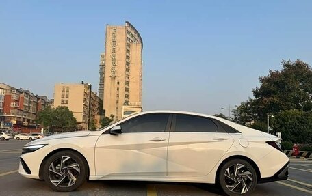 Hyundai Elantra, 2025 год, 1 950 000 рублей, 5 фотография