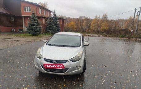 Hyundai Avante, 2011 год, 530 000 рублей, 2 фотография