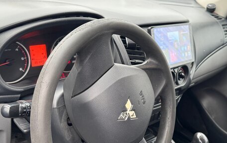 Mitsubishi L200 IV рестайлинг, 2015 год, 1 280 000 рублей, 5 фотография