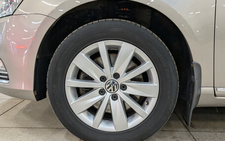 Volkswagen Passat B7, 2013 год, 1 395 000 рублей, 12 фотография