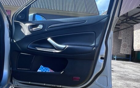 Ford Mondeo IV, 2010 год, 700 000 рублей, 2 фотография
