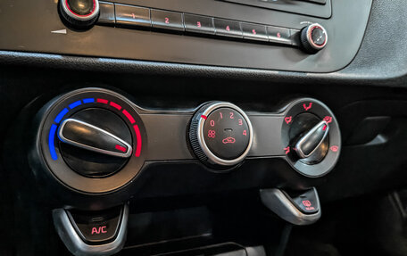 KIA Rio IV, 2021 год, 1 000 000 рублей, 21 фотография