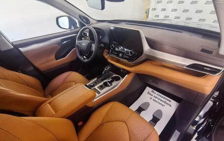 Toyota Highlander, 2025 год, 7 фотография