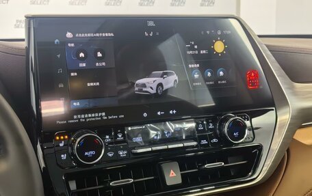 Toyota Highlander, 2025 год, 9 фотография