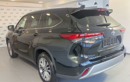 Toyota Highlander, 2025 год, 4 фотография