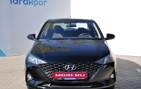 Hyundai Solaris II рестайлинг, 2021 год, 1 890 000 рублей, 2 фотография