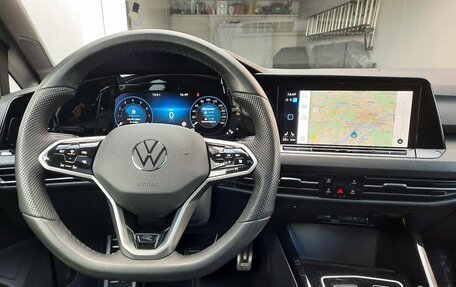 Volkswagen Golf VIII, 2022 год, 2 520 000 рублей, 8 фотография