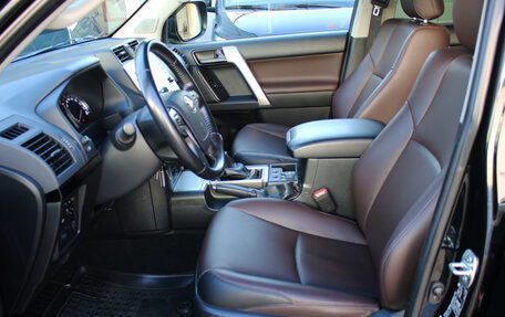 Toyota Land Cruiser Prado 150 рестайлинг 2, 2022 год, 5 800 000 рублей, 5 фотография