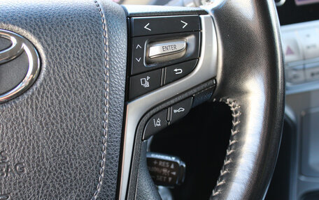 Toyota Land Cruiser Prado 150 рестайлинг 2, 2022 год, 5 800 000 рублей, 8 фотография