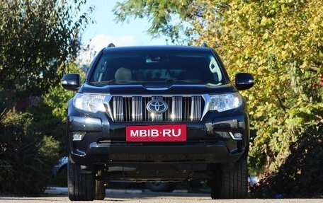 Toyota Land Cruiser Prado 150 рестайлинг 2, 2022 год, 5 800 000 рублей, 2 фотография
