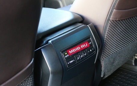 Toyota Land Cruiser Prado 150 рестайлинг 2, 2022 год, 5 800 000 рублей, 10 фотография