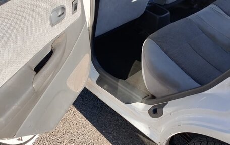 Mazda Familia, 1998 год, 250 000 рублей, 9 фотография