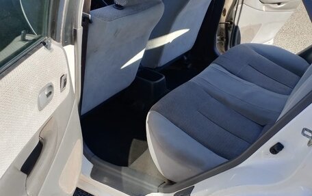 Mazda Familia, 1998 год, 250 000 рублей, 5 фотография