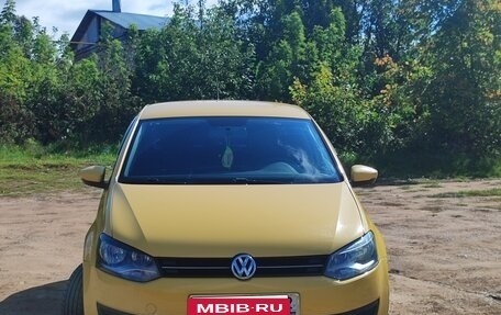 Volkswagen Polo VI (EU Market), 2011 год, 730 000 рублей, 1 фотография