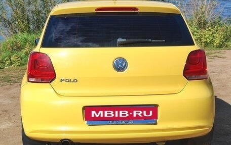 Volkswagen Polo VI (EU Market), 2011 год, 730 000 рублей, 2 фотография