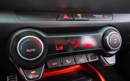 KIA Stonic, 2022 год, 1 530 000 рублей, 15 фотография