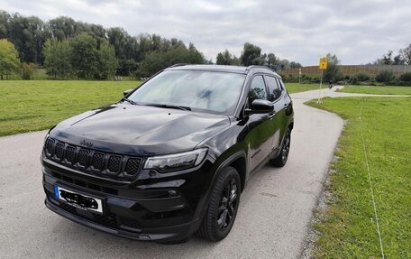 Jeep Compass II, 2022 год, 2 170 000 рублей, 2 фотография