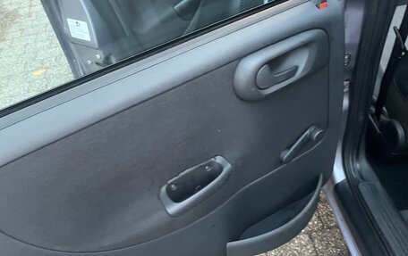 Opel Corsa C рестайлинг, 2004 год, 300 000 рублей, 6 фотография