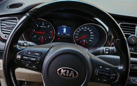 KIA Carnival III, 2018 год, 2 100 000 рублей, 9 фотография