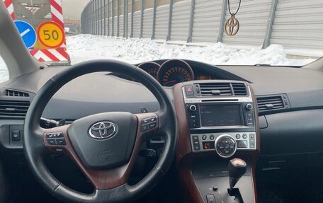 Toyota Verso I, 2011 год, 1 100 000 рублей, 11 фотография