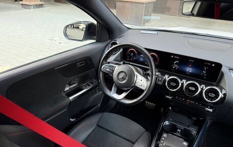 Mercedes-Benz GLA, 2020 год, 3 300 000 рублей, 2 фотография
