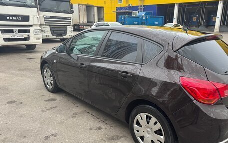 Opel Astra J, 2014 год, 760 000 рублей, 2 фотография