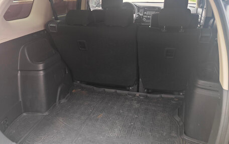 Mitsubishi Outlander III рестайлинг 3, 2015 год, 1 400 000 рублей, 12 фотография