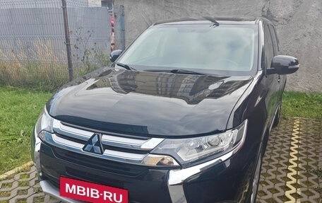 Mitsubishi Outlander III рестайлинг 3, 2015 год, 1 400 000 рублей, 1 фотография
