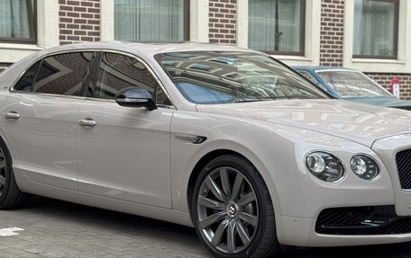 Bentley Flying Spur II, 2017 год, 6 800 000 рублей, 1 фотография