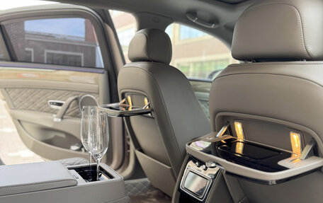 Bentley Flying Spur II, 2017 год, 6 800 000 рублей, 21 фотография