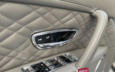 Bentley Flying Spur II, 2017 год, 6 800 000 рублей, 18 фотография