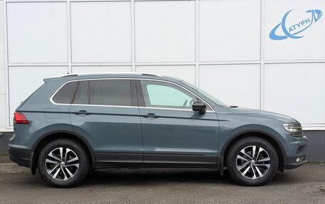 Volkswagen Tiguan II, 2019 год, 2 370 000 рублей, 6 фотография