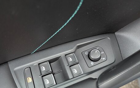 Volkswagen Tiguan II, 2019 год, 2 370 000 рублей, 16 фотография