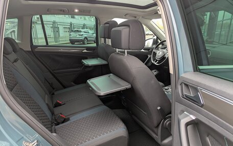 Volkswagen Tiguan II, 2019 год, 2 370 000 рублей, 32 фотография