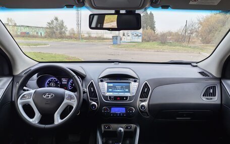 Hyundai ix35 I рестайлинг, 2010 год, 1 200 000 рублей, 10 фотография