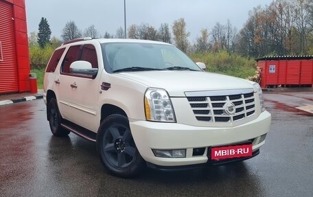 Cadillac Escalade III, 2011 год, 1 850 000 рублей, 7 фотография