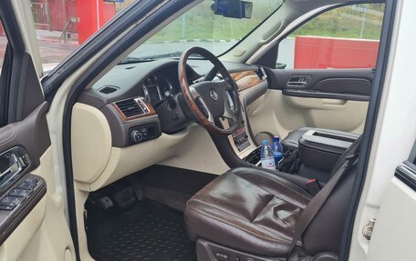 Cadillac Escalade III, 2011 год, 1 850 000 рублей, 9 фотография