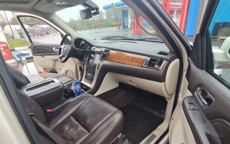 Cadillac Escalade III, 2011 год, 1 850 000 рублей, 13 фотография