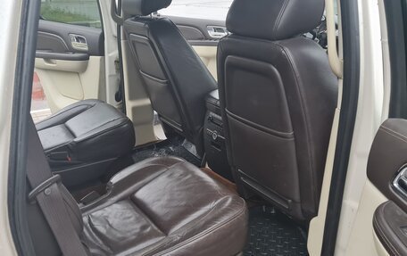 Cadillac Escalade III, 2011 год, 1 850 000 рублей, 14 фотография