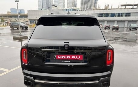 Rolls-Royce Cullinan, 2025 год, 71 990 000 рублей, 5 фотография