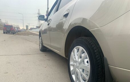 Renault Logan II, 2015 год, 575 000 рублей, 9 фотография